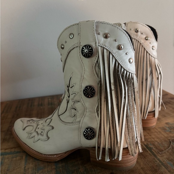 Angus Studded Leather Fringe Booties NWT - Picture 2 of 7